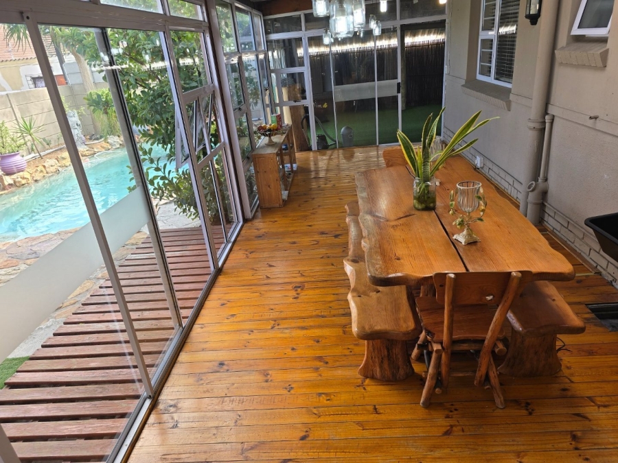 4 Bedroom Property for Sale in Thornton Western Cape